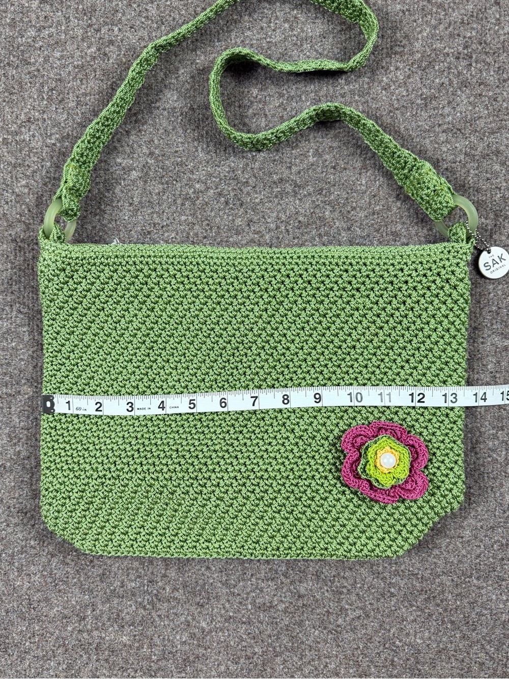 The Sak Green Crochet Crossbody Shoulder Bag Zip Closure Removable Flower Pin - Picture 6 of 8